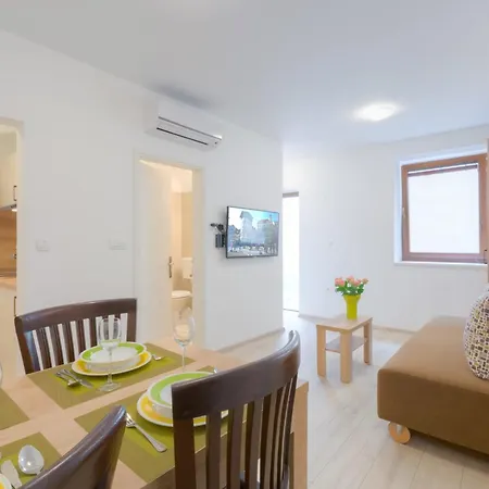 Apartman Old Town Ground Floor Ljubljana